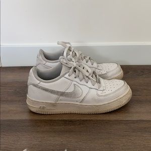 nike air force 1 silver swoosh